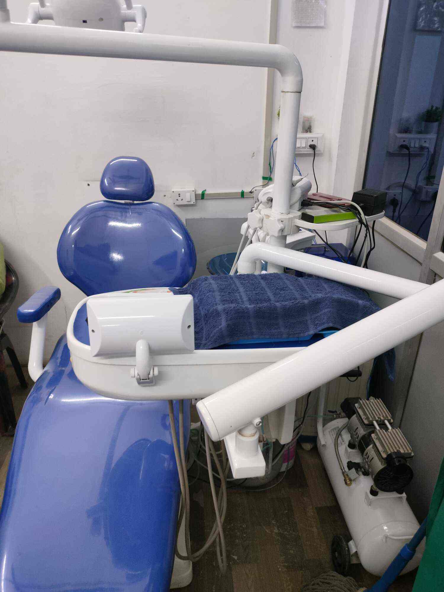 Modern Dental Treatment Chair at Gupta Dental Care